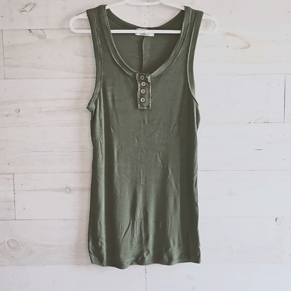New Button Detail Ribbed Tank